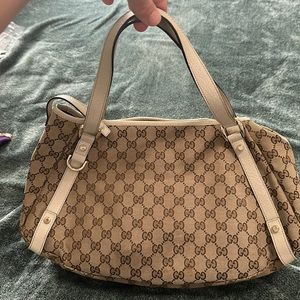 Gucci bag in great condition